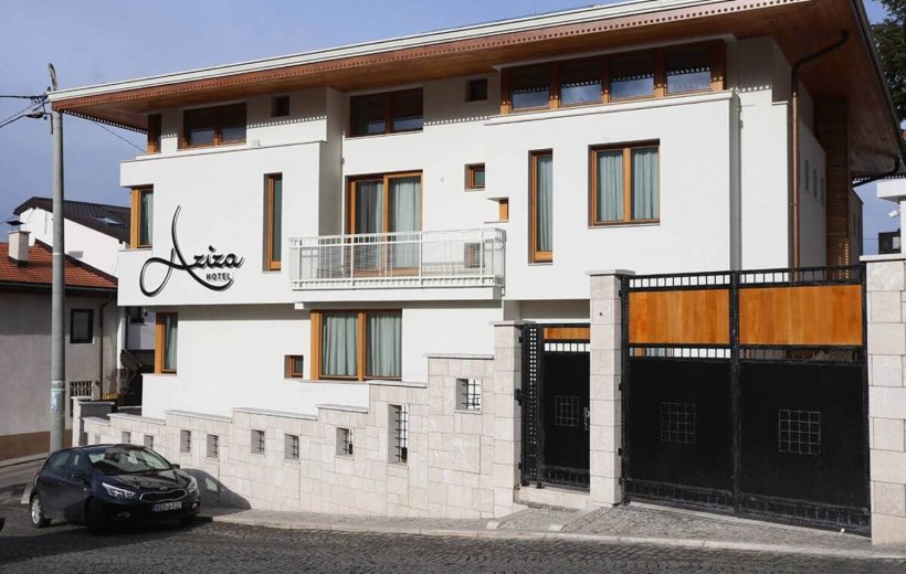 Hotel Aziza  ★★★★☆